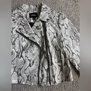 Black and white snakeskin jacket deals
